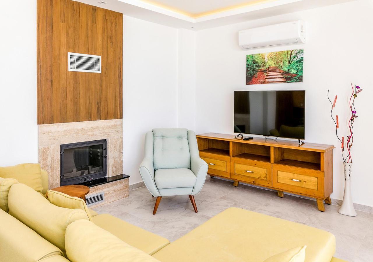 Villa 3 Sleeps 4 Isolated Honeymoon-Villa Lale Uzumlu  エクステリア 写真
