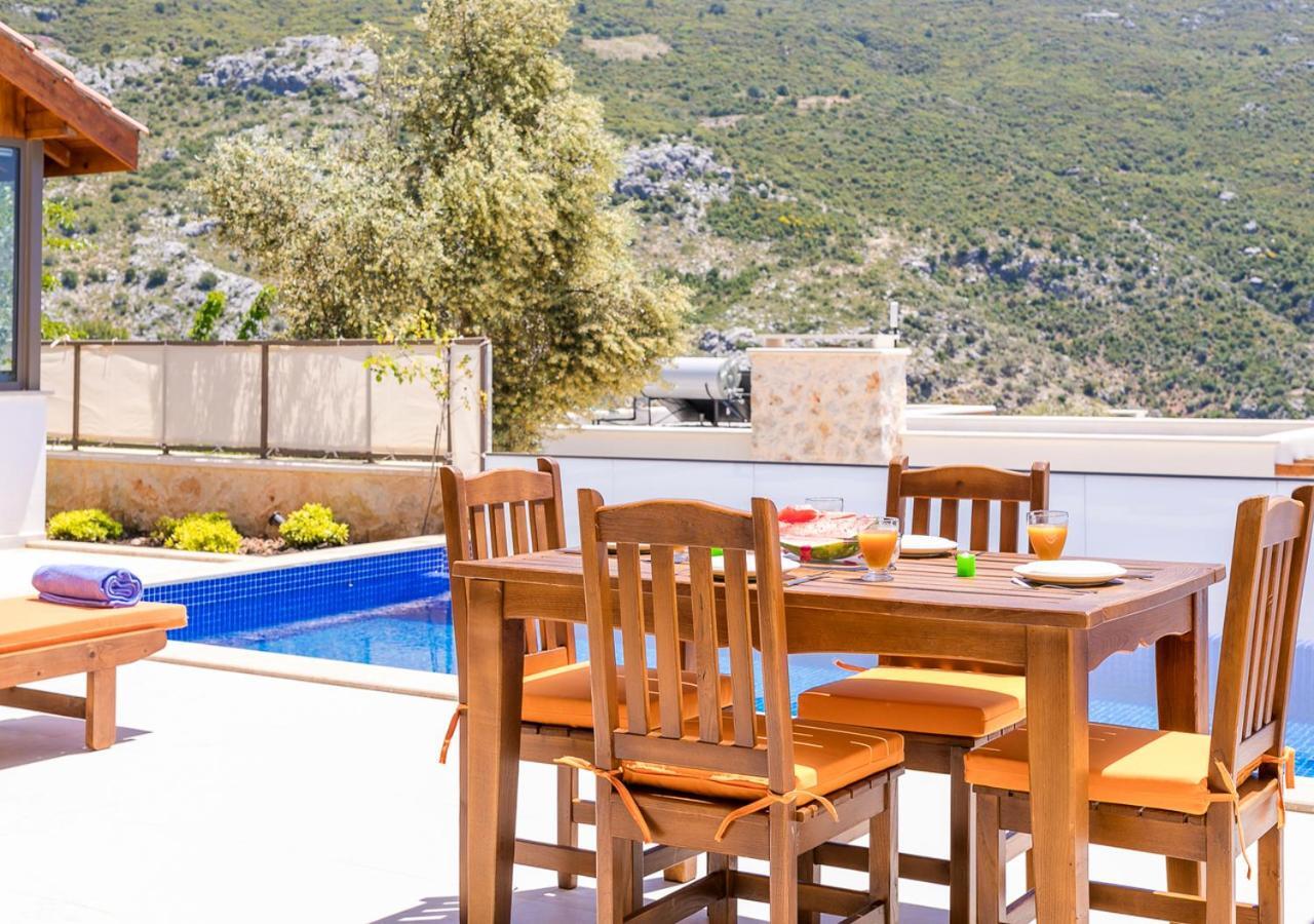 Villa 3 Sleeps 4 Isolated Honeymoon-Villa Lale Uzumlu  エクステリア 写真